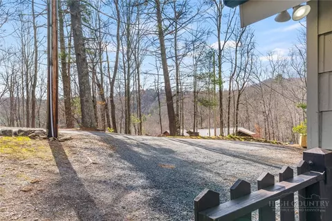 Exterior - 193 Lakeview Ln, Deep Gap, NC 28618 photo 7 of 9