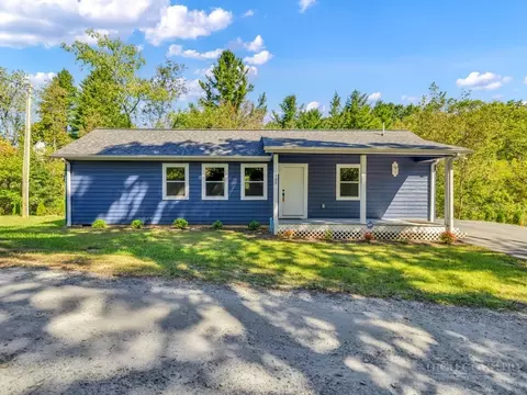 109 Southside Dr, Sparta, NC 28675