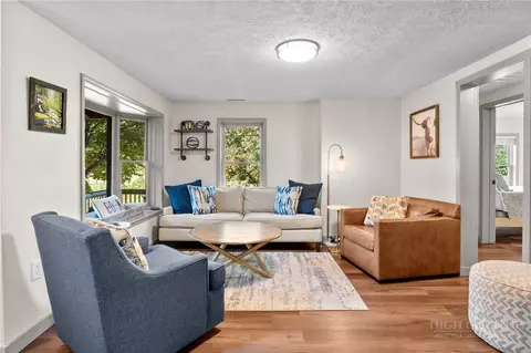 Living - 105 Norris Trl, Boone, NC 28607 photo 2 of 4