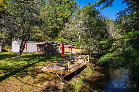 99 Lynn Ln, Glade Valley, NC 28627