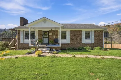 836 Howard Edmisten Rd, Sugar Grove, NC 28679