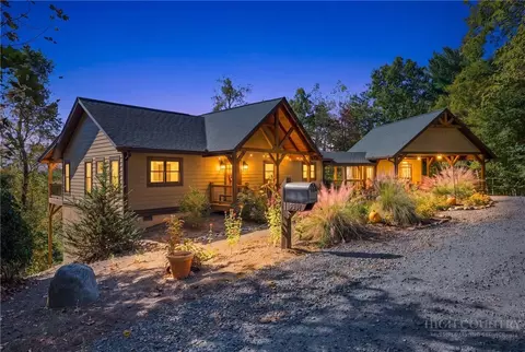 5381 Dogwood Way, Lenoir, NC 28645