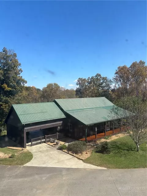 120 Doodle Bug Ln, Sparta, NC 28675