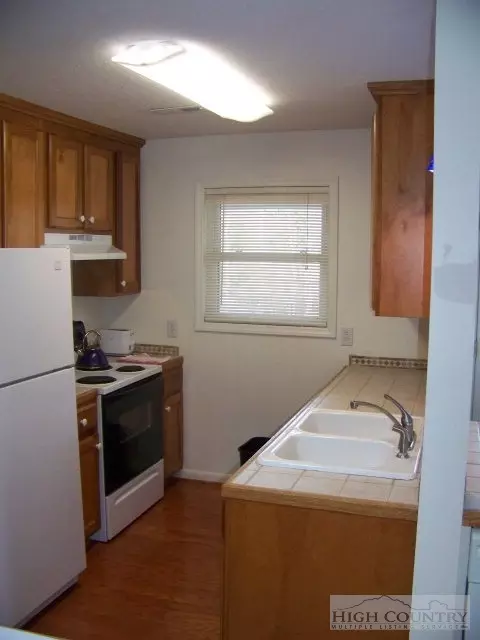 208 Fairview Dr, Traphill, NC 28685 photo 13