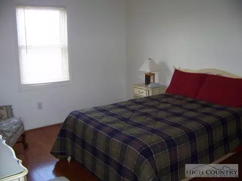 208 Fairview Dr, Traphill, NC 28685 photo 16