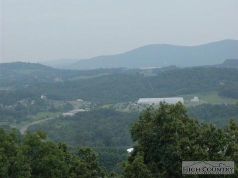 737 Mitchell Mountain Rd, Sparta, NC 28675 photo 2
