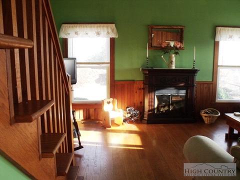 737 Mitchell Mountain Rd, Sparta, NC 28675 photo 3