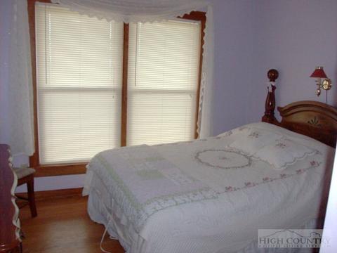 737 Mitchell Mountain Rd, Sparta, NC 28675 photo 18
