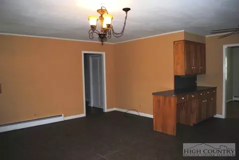 162 Mapleview Dr, Sparta, NC 28675 photo 4