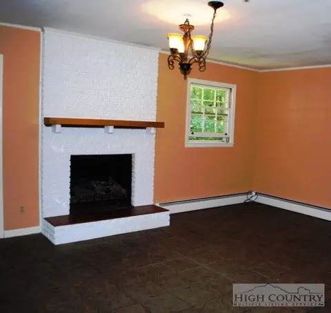 162 Mapleview Dr, Sparta, NC 28675 photo 3