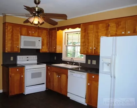 162 Mapleview Dr, Sparta, NC 28675 photo 25