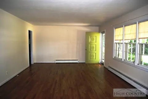 162 Mapleview Dr, Sparta, NC 28675 photo 6