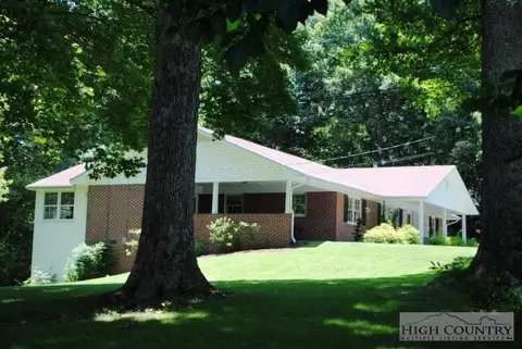 162 Mapleview Dr, Sparta, NC 28675 photo 2