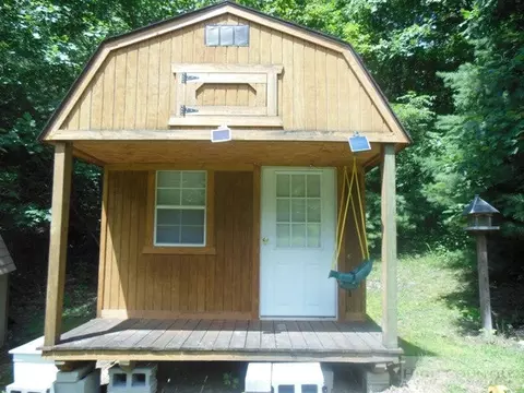 295 Pine Mountain Rd, Independence, VA 24348 photo 2