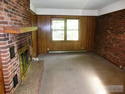 48 Miles St, Sparta, NC 28675 photo 5