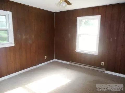 48 Miles St, Sparta, NC 28675 photo 8