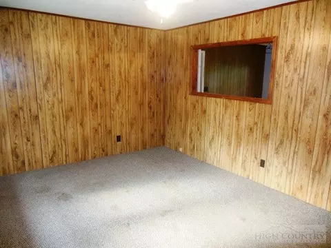 48 Miles St, Sparta, NC 28675 photo 7