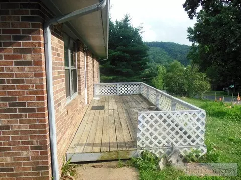 48 Miles St, Sparta, NC 28675 photo 3