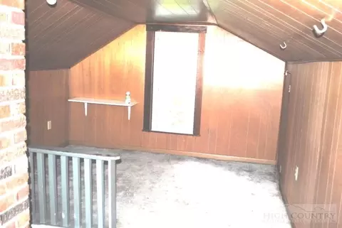 626 Wolfe Rd, Sparta, NC 28675 photo 3