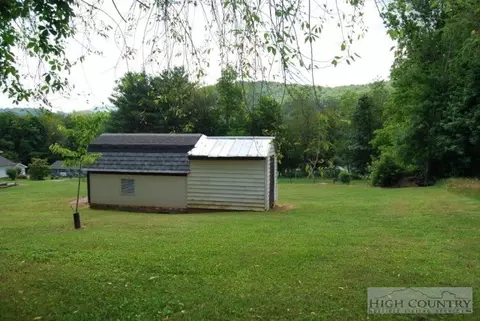 63 Luther St, Sparta, NC 28675 photo 17