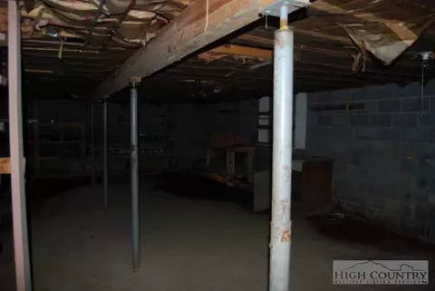 63 Luther St, Sparta, NC 28675 photo 6