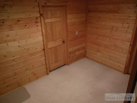 184 Hemlock Dr, Ennice, NC 28623 photo 8