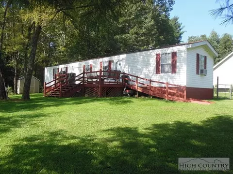 62 Parkview Dr, Sparta, NC 28675 photo 1