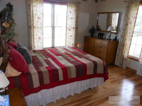 40 Hickory View Dr, Sparta, NC 28675 photo 8