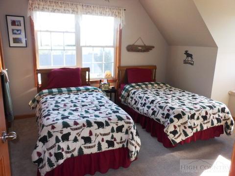 40 Hickory View Dr, Sparta, NC 28675 photo 11