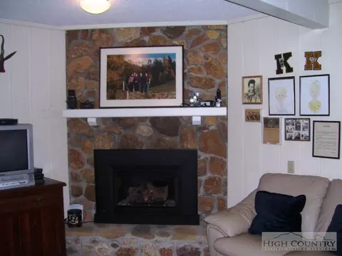 70 Ridge Rd, Roaring Gap, NC 28668 photo 7