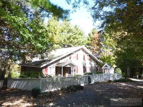 70 Ridge Rd, Roaring Gap, NC 28668 photo 1
