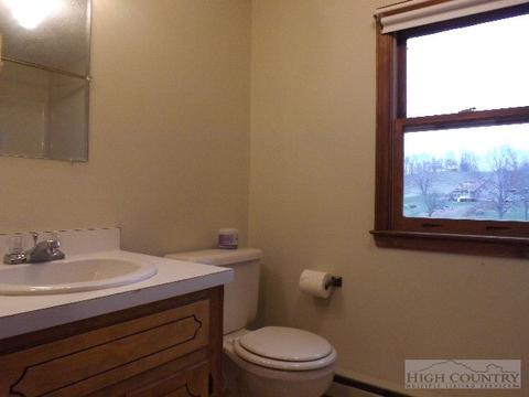 800 Hidden Valley Ln, Independence, VA 24348 photo 11