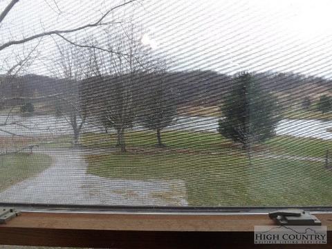 800 Hidden Valley Ln, Independence, VA 24348 photo 14