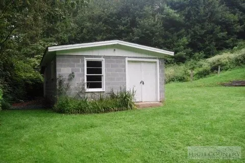 1698 Dewitt Rd, Sparta, NC 28675 photo 12
