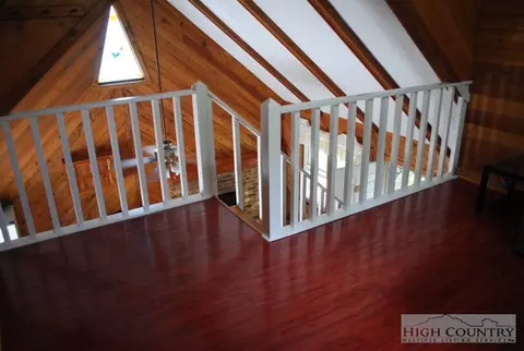 34 Hemlock Dr, Ennice, NC 28623 photo 12