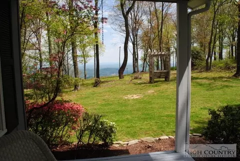 34 Hemlock Dr, Ennice, NC 28623 photo 5