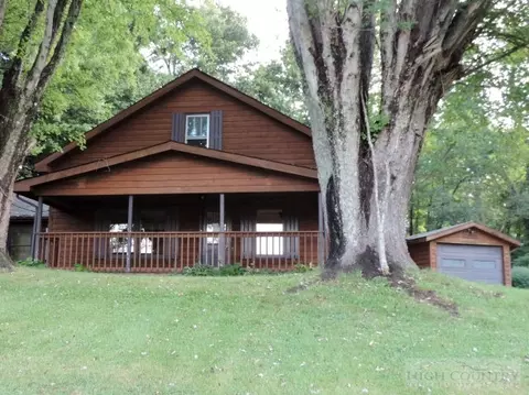 237 Duncan St, Sparta, NC 28675 photo 2