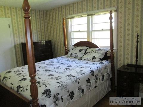 58 Edmonds Rd, Ennice, NC 28623 photo 9