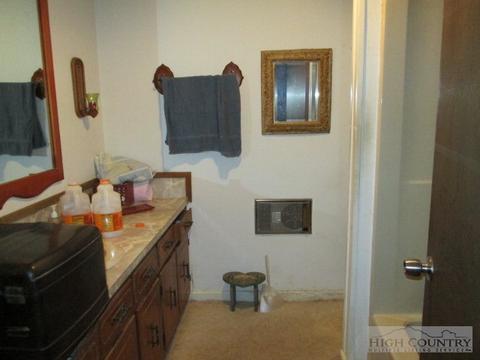58 Edmonds Rd, Ennice, NC 28623 photo 15