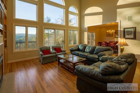 140 Gentry, Boone, NC 28607 photo 2