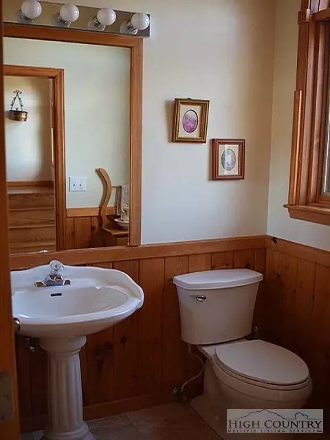 122 Oz Cir, Beech Mountain, NC 28604 photo 5