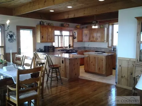 122 Oz Cir, Beech Mountain, NC 28604 photo 19