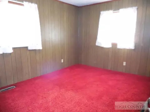 103 Davis Gentry Rd, Lansing, NC 28643 photo 9