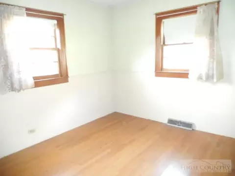 103 Davis Gentry Rd, Lansing, NC 28643 photo 7