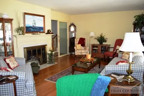 73 Darr St, Sparta, NC 28675 photo 8