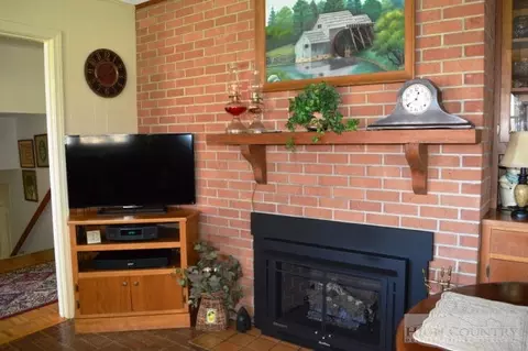 73 Darr St, Sparta, NC 28675 photo 30