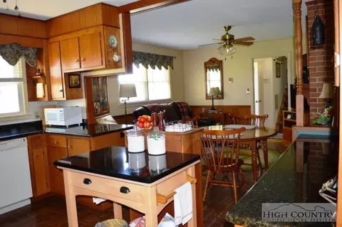 73 Darr St, Sparta, NC 28675 photo 6