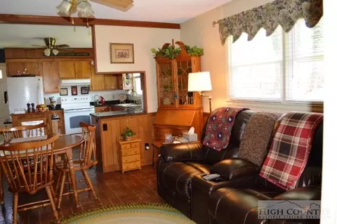 73 Darr St, Sparta, NC 28675 photo 28