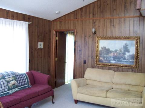 165 Penny Ln, Deep Gap, NC 28618 photo 9