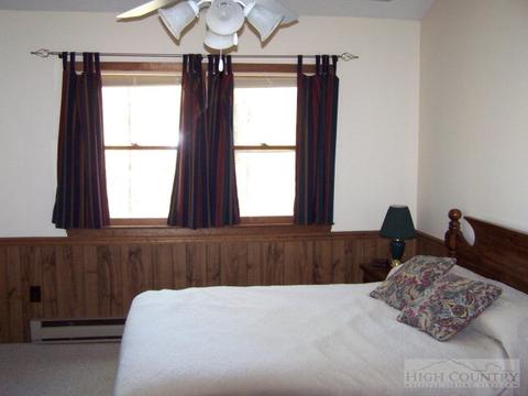165 Penny Ln, Deep Gap, NC 28618 photo 5
